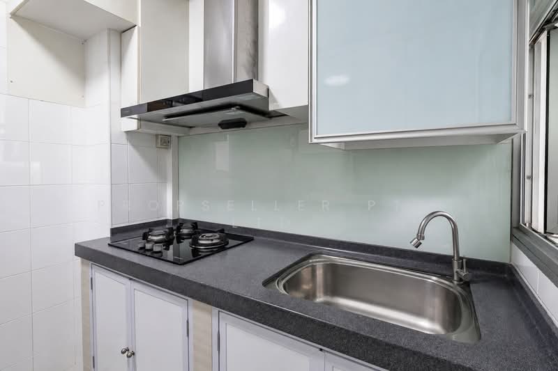 613B Punggol Drive, 613B Punggol Drive, 3 Bedrooms, 1,001 sqft, HDB Flat For Sale, by JOHN YEO, 500174395 - Kitchen - PropertyGuru.com.sg