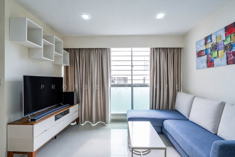 613B Punggol Drive, 613B Punggol Drive, 3 Bedrooms, 1,001 sqft, HDB Flat For Sale, by JOHN YEO, 500174395 - Living Room - PropertyGuru.com.sg