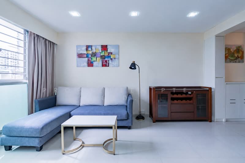 613B Punggol Drive, 613B Punggol Drive, 3 Bedrooms, 1,001 sqft, HDB Flat For Sale, by JOHN YEO, 500174395 - Living Room - PropertyGuru.com.sg