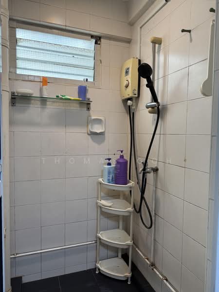 171 Stirling Road, 171 Stirling Road, 2 Bedrooms, 645 sqft, HDB Flat For Rent, by Thomas Goh, 500174428 - Bathroom - PropertyGuru.com.sg