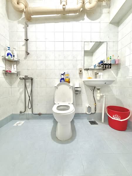 121B Rivervale Drive, 121B Rivervale Drive, 3 Bedrooms, 1,184 sqft, HDB Flat For Sale, by Candy ZiQi 紫绮, 500174437 - Bathroom - PropertyGuru.com.sg