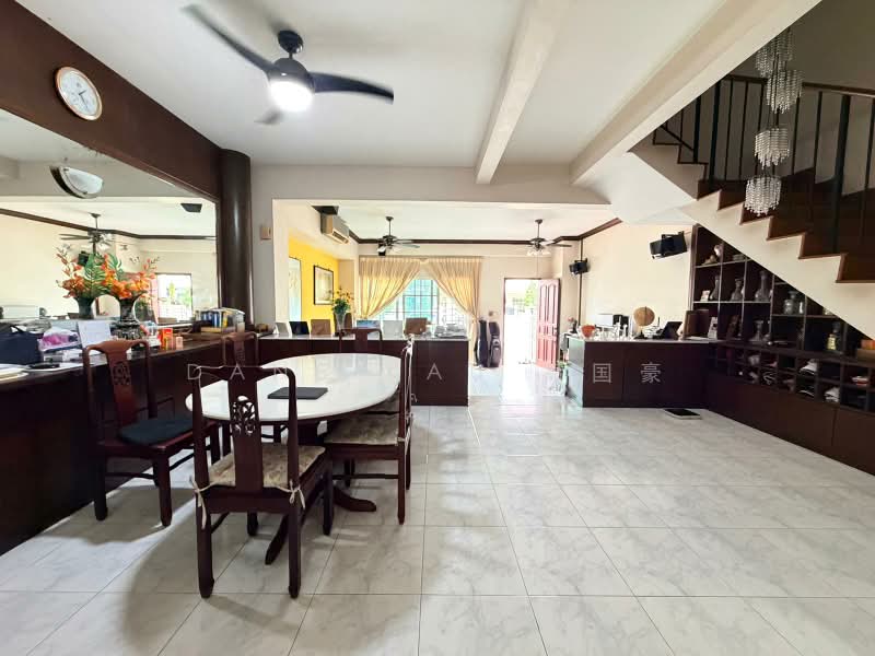 Seletar Terrace, , 4 Bedrooms, 2,400 sqft, Terraced House For Sale, by Dane Kau 高国豪, 500174440 - Living Room - PropertyGuru.com.sg