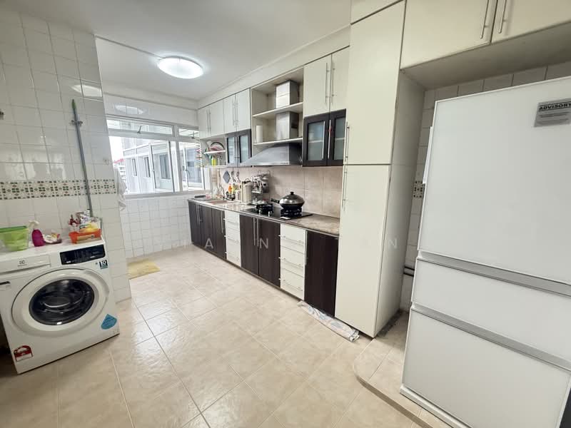 458 Pasir Ris Drive 4, 458 Pasir Ris Drive 4, 3 Bedrooms, 1,119 sqft, HDB Flat For Rent, by Vianna Tan, 500174441 - Kitchen - PropertyGuru.com.sg