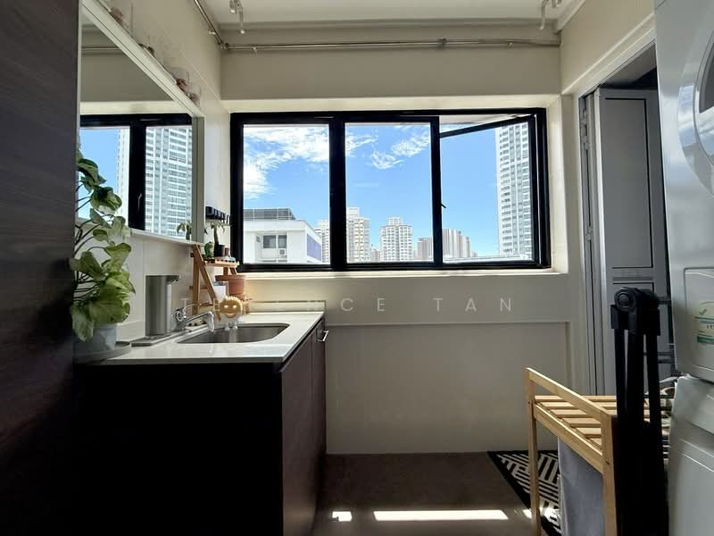 124 Bishan Street 12, 124 Bishan Street 12, 3 Bedrooms, 904 sqft, HDB Flat For Sale, by Terence Tan, 500174449 - Interior - PropertyGuru.com.sg