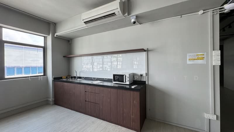 Work Plus Store Aljunied, 71 Geylang Lorong 23, 110 sqft, Light Industrial (B1) For Rent, by Work+Store, 500174460 - Pantry - CommercialGuru.com.sg