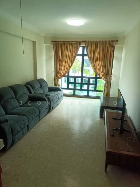 Eastvale, 31 Pasir Ris Drive 3, 3 Bedrooms, 1,280 sqft, Condominium For Rent, by Boon Leng Ho, 500174461 - Living Room - PropertyGuru.com.sg