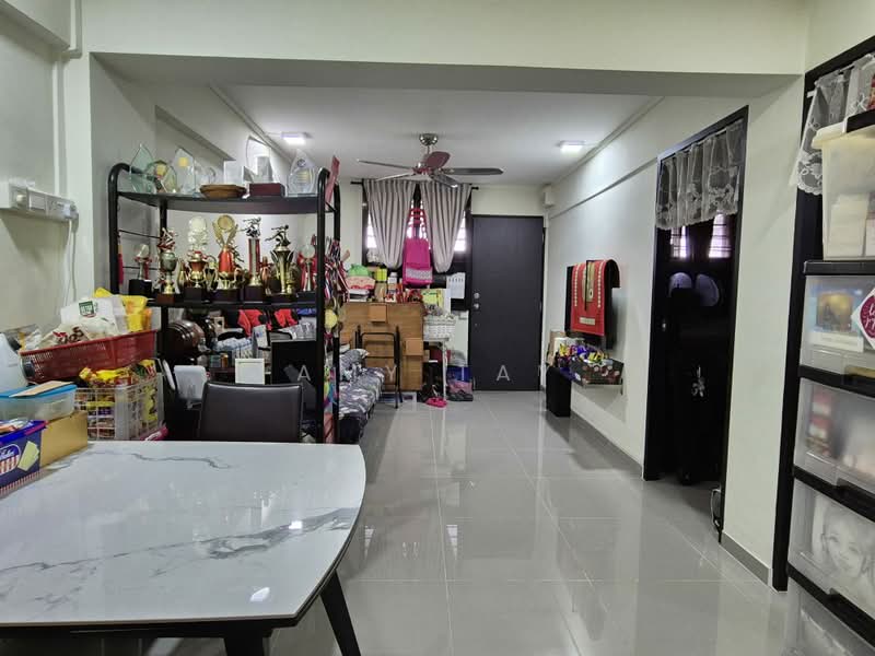 195 Kim Keat Avenue, 195 Kim Keat Avenue, 2 Bedrooms, 710 sqft, HDB Flat For Sale, by Amy Tay, 500174466 - Living Room - PropertyGuru.com.sg