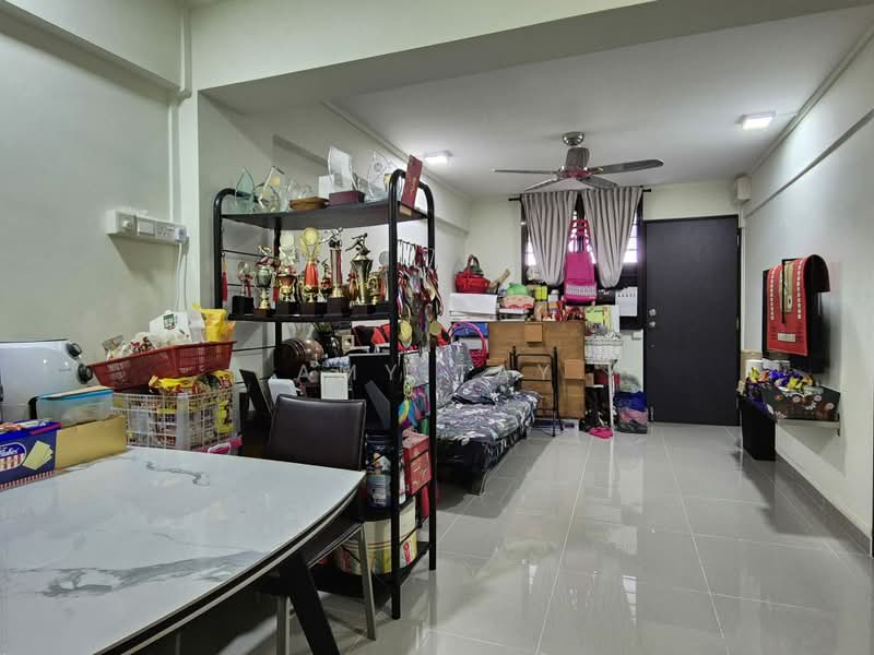 195 Kim Keat Avenue, 195 Kim Keat Avenue, 2 Bedrooms, 710 sqft, HDB Flat For Sale, by Amy Tay, 500174466 - Living Room - PropertyGuru.com.sg