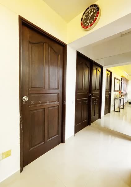 183A Rivervale Crescent, 183A Rivervale Crescent, 3 Bedrooms, 1,184 sqft, HDB Flat For Sale, by Asyraaf TCR, 500174467 - Corridor - PropertyGuru.com.sg