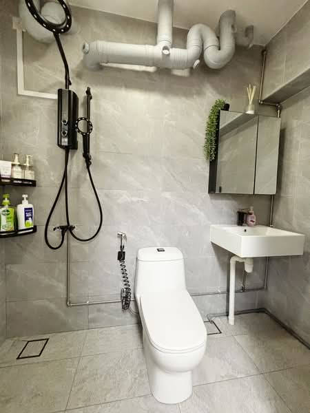 183A Rivervale Crescent, 183A Rivervale Crescent, 3 Bedrooms, 1,184 sqft, HDB Flat For Sale, by Asyraaf TCR, 500174467 - Bathroom - PropertyGuru.com.sg