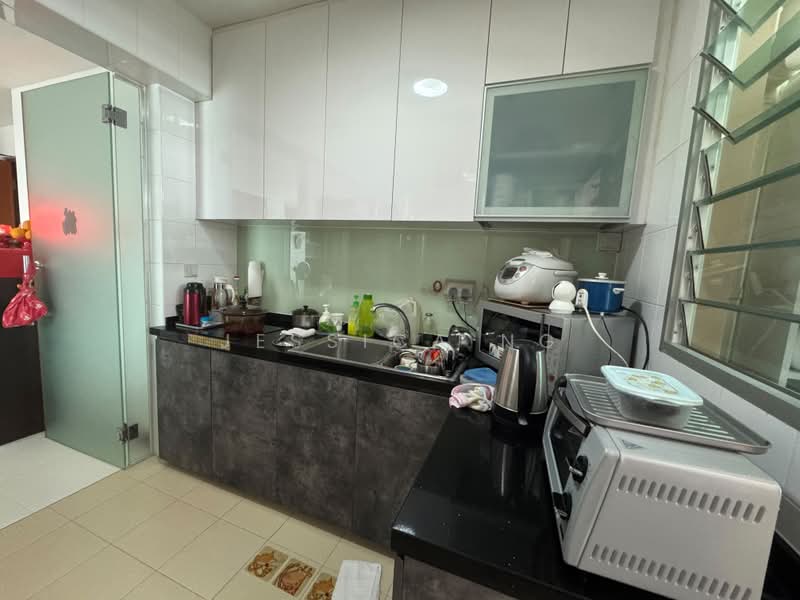 26 Ghim Moh Link, 26 Ghim Moh Link, 2 Bedrooms, 721 sqft, HDB Flat For Rent, by Jessica Ng, 500174473 - Kitchen - PropertyGuru.com.sg