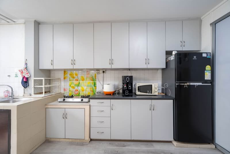 620 Bedok Reservoir Road, 620 Bedok Reservoir Road, 2 Bedrooms, 732 sqft, HDB Flat For Sale, by Brandon Ong Ngiap Zhung (BONZ), 500174480 - Kitchen - PropertyGuru.com.sg