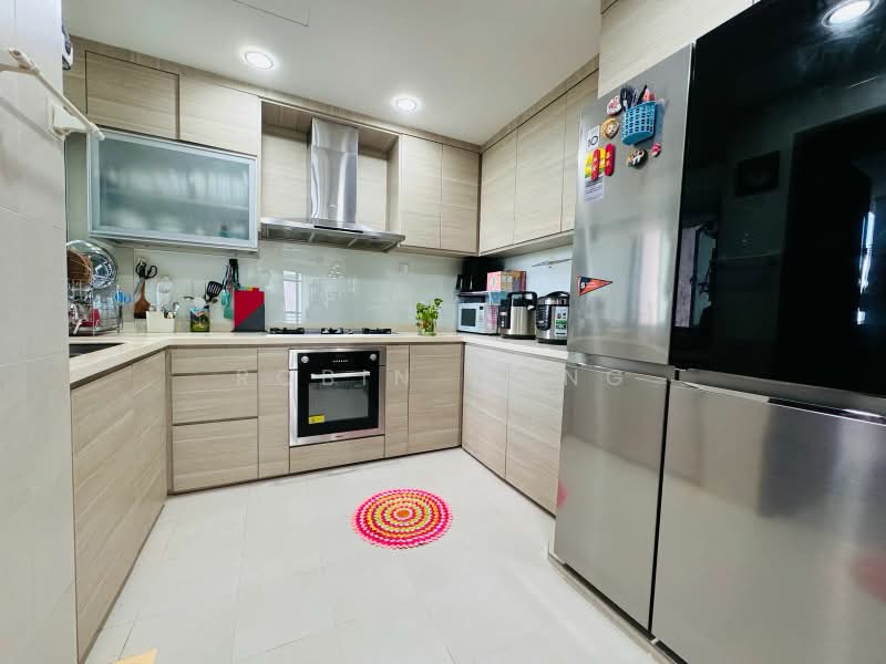 The Hillside, 343 Upper Bukit Timah Road, 3 Bedrooms, 1,356 sqft, Condominium For Rent, by Robin Wong, 500174499 - Kitchen - PropertyGuru.com.sg