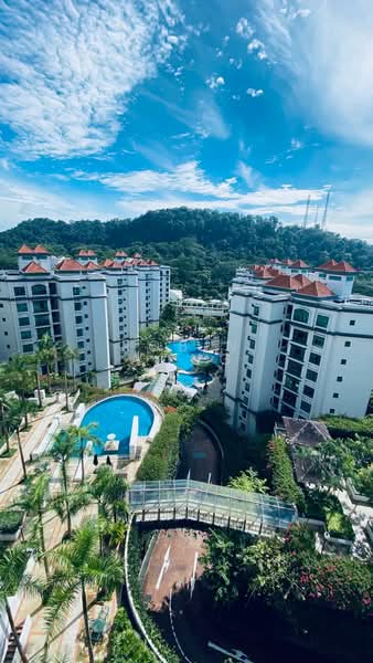 The Hillside, 343 Upper Bukit Timah Road, 3 Bedrooms, 1,356 sqft, Condominium For Rent, by Robin Wong, 500174499 - PropertyGuru.com.sg