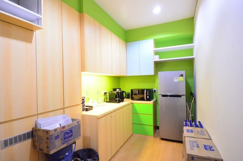 Suntec City Tower, 6 Temasek Boulevard, Boat Quay / Raffles Place / Marina, 2,200 sqft, Office For Rent, by Terri Lee, 500174505 - Kitchen - CommercialGuru.com.sg
