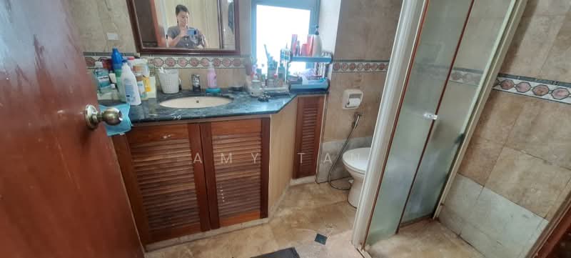 Aquarius By The Park, 1 Bedok Reservoir View, 2 Bedrooms, 893 sqft, Condominium For Rent, by Amy Tan, 500174521 - Bathroom - PropertyGuru.com.sg