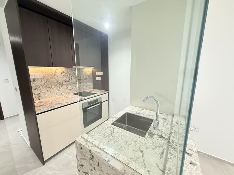 Tembusu Grand, 96 Jalan Tembusu, 2 Bedrooms, 743 sqft, Condominium For Rent, by Hendra Ng, 500174523 - Kitchen - PropertyGuru.com.sg