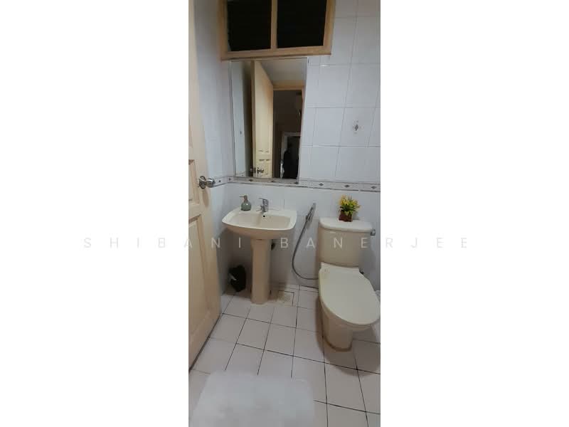 The Tanamera, 5 Tanah Merah Kechil Road, 3 Bedrooms, 1,518 sqft, Condominium For Rent, by Shibani Banerjee, 500174524 - Bathroom - PropertyGuru.com.sg