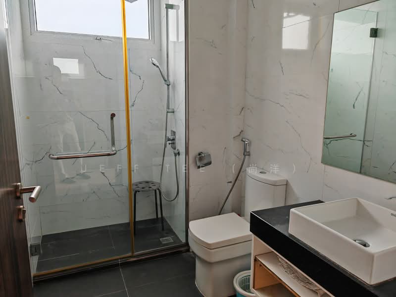 Suites @ Topaz, 3 Topaz Road, 2 Bedrooms, 1,464 sqft, Condominium For Rent, by Jeff Tee (尚洋）, 500174532 - Bathroom - PropertyGuru.com.sg