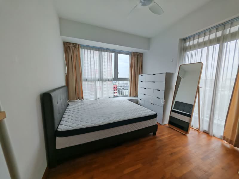 The Metropolitan Condominium, 6 Alexandra View, 2 Bedrooms, 1,033 sqft, Condominium For Rent, by Kelly Tang, 500174534 - Bedroom - PropertyGuru.com.sg