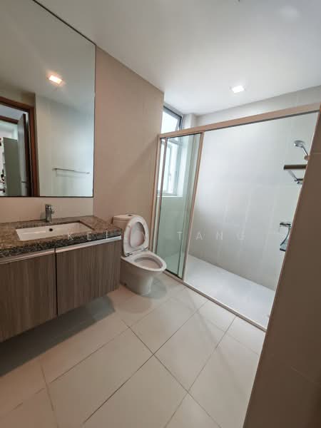 The Metropolitan Condominium, 6 Alexandra View, 2 Bedrooms, 1,033 sqft, Condominium For Rent, by Kelly Tang, 500174534 - PropertyGuru.com.sg