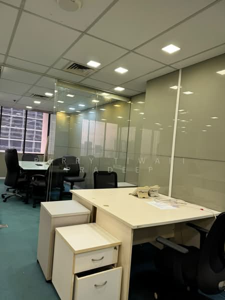International Plaza, 10 Anson Road, 87 sqft, Office For Rent, by Parry Tiwari Pradeep, 500174536 - Interior - CommercialGuru.com.sg