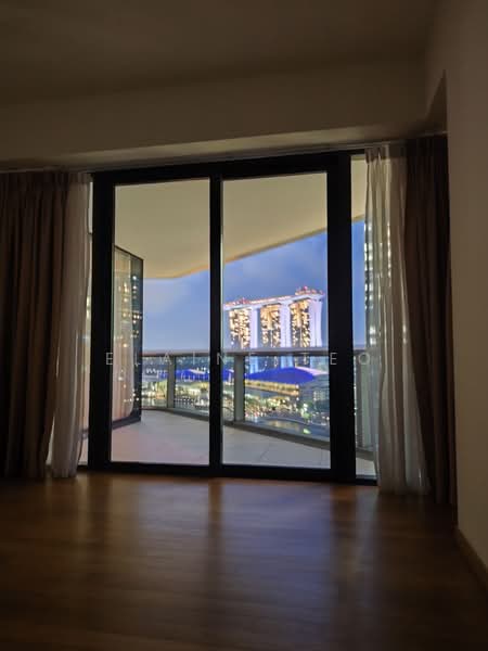 Marina Bay Suites, 3 Central Boulevard, 4 Bedrooms, 2,680 sqft, Apartment For Rent, by Elaine Teo, 500174549 - Balcony - PropertyGuru.com.sg