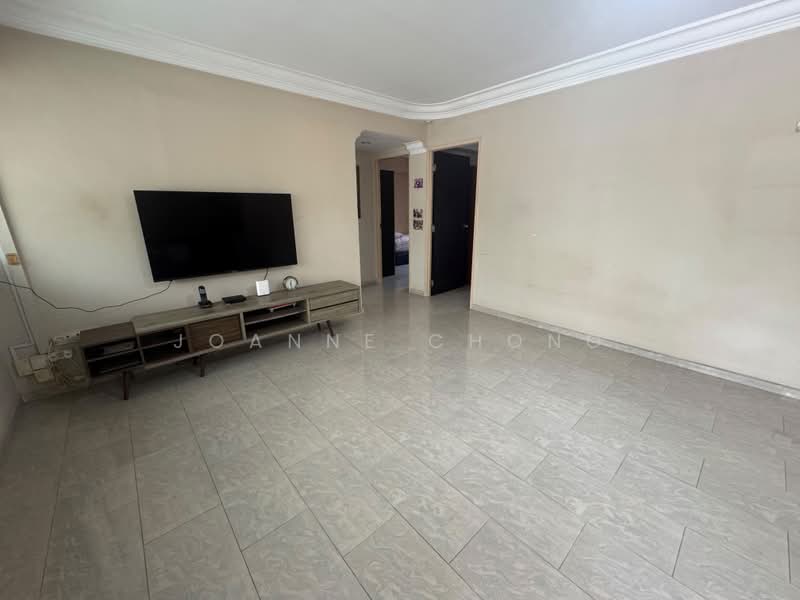 617 Choa Chu Kang North 7, 617 Choa Chu Kang North 7, 3 Bedrooms, 1,152 sqft, HDB Flat For Sale, by Joanne Chong, 500174559 - Living Room - PropertyGuru.com.sg