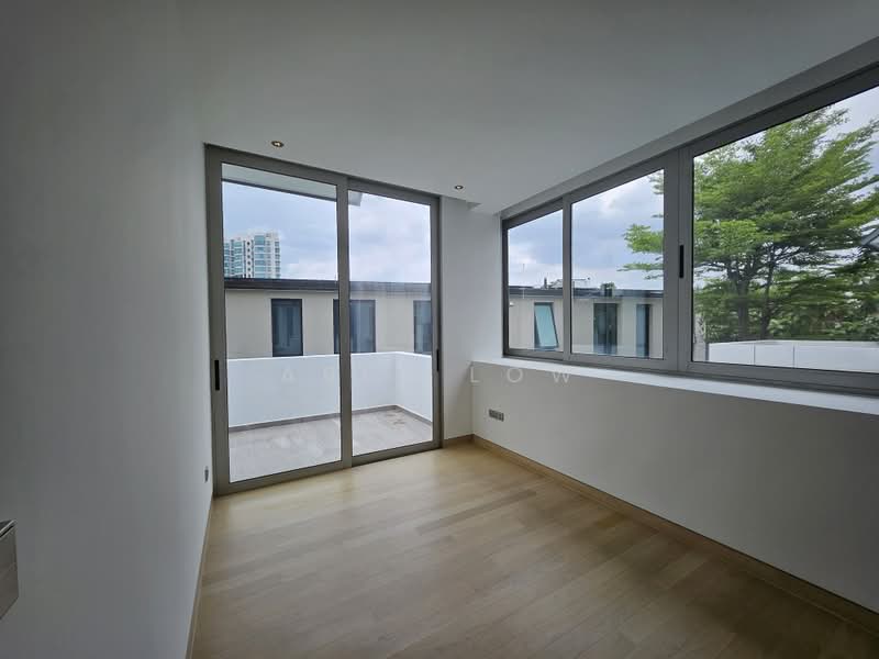White House Residence, 67 Stevens Road, 5 Bedrooms, 5,963 sqft, Cluster House For Rent, by Abel Low, 500174568 - Balcony - PropertyGuru.com.sg
