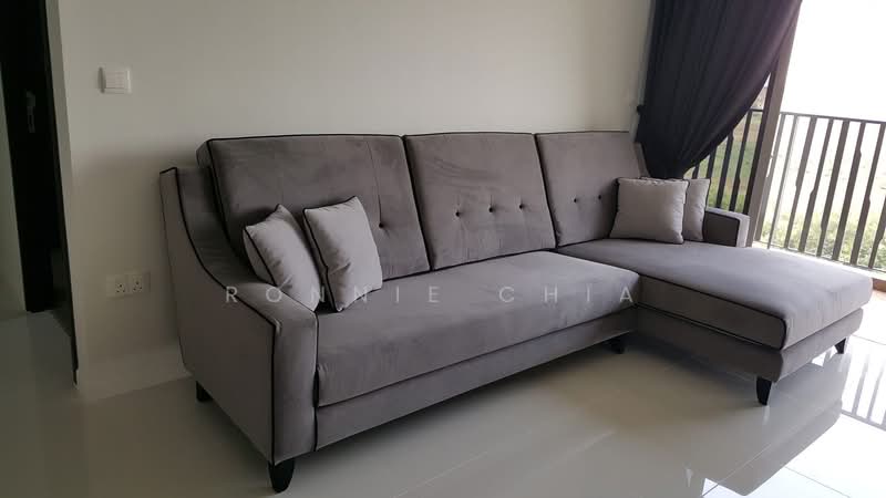 Heron Bay, 51 Upper Serangoon View, 4 Bedrooms, 1,281 sqft, Executive Condominium For Sale, by Ronnie Chia, 500174575 - Living Room - PropertyGuru.com.sg