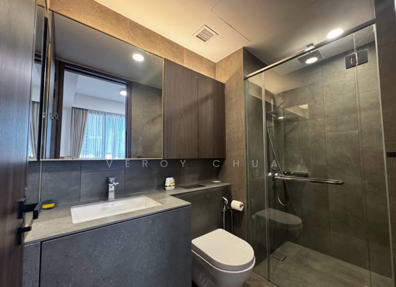 Midtown Modern, 18 Tan Quee Lan Street, 2 Bedrooms, 721 sqft, Condominium For Rent, by Veroy Chua, 500174587 - Bathroom - PropertyGuru.com.sg