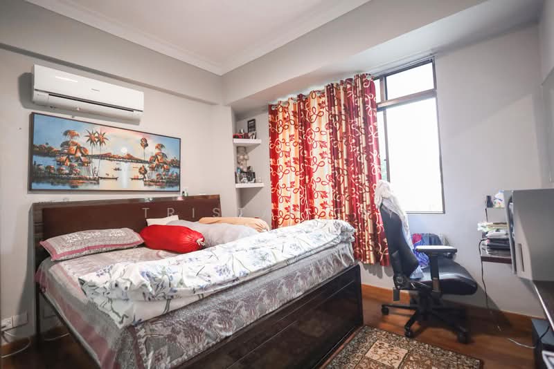 HUGE LANDED DETACHED HOUSE @ SERAGOON MRT, JALAN CHERMAT, 4 Bedrooms, 3,800 sqft, Detached House For Sale, by Tristan Tay, 500174588 - Bedroom - PropertyGuru.com.sg