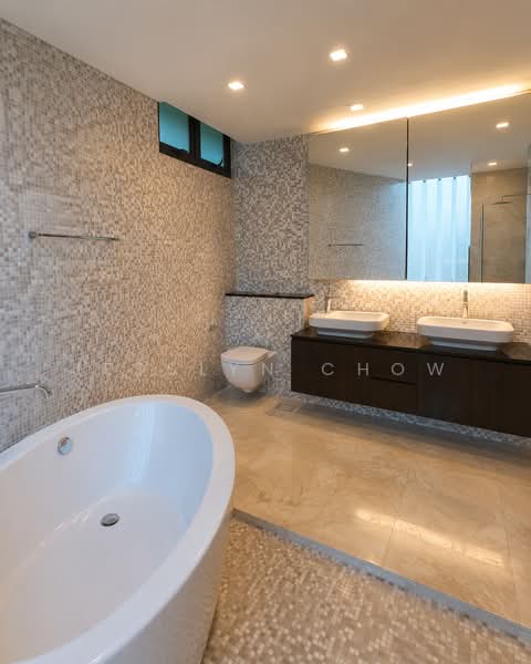 Oei Tiong Ham Park Residences, 29 Oei Tiong Ham Park, 4 Bedrooms, 4,822 sqft, Condominium For Rent, by Jesslyn Chow, 500174589 - Bathroom - PropertyGuru.com.sg