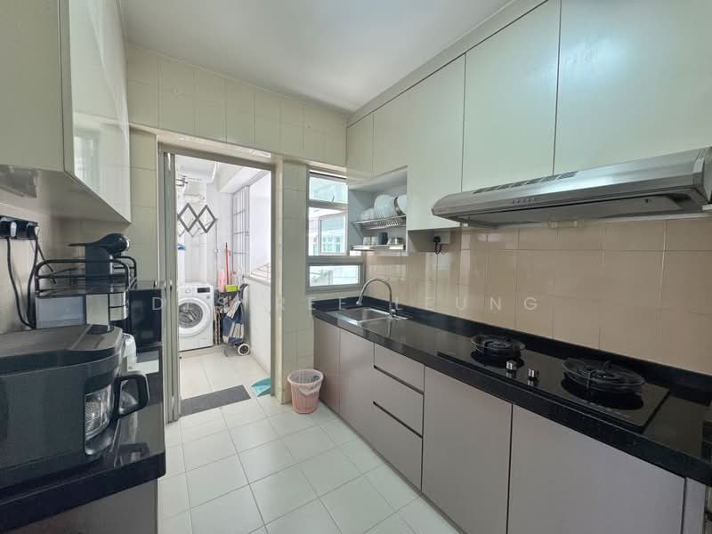303A Punggol Central, 303A Punggol Central, 3 Bedrooms, 1,001 sqft, HDB Flat For Sale, by Desiree Leung, 500174590 - Kitchen - PropertyGuru.com.sg