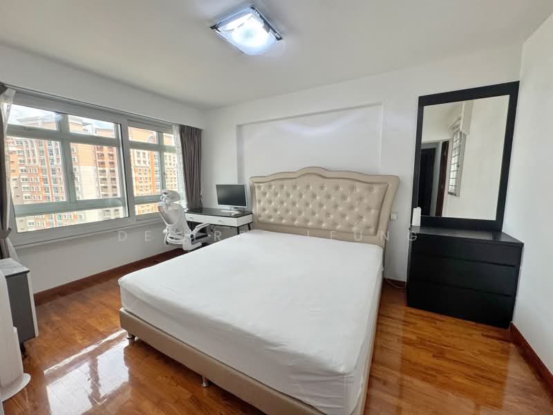 303A Punggol Central, 303A Punggol Central, 3 Bedrooms, 1,001 sqft, HDB Flat For Sale, by Desiree Leung, 500174590 - Master Bedroom - PropertyGuru.com.sg