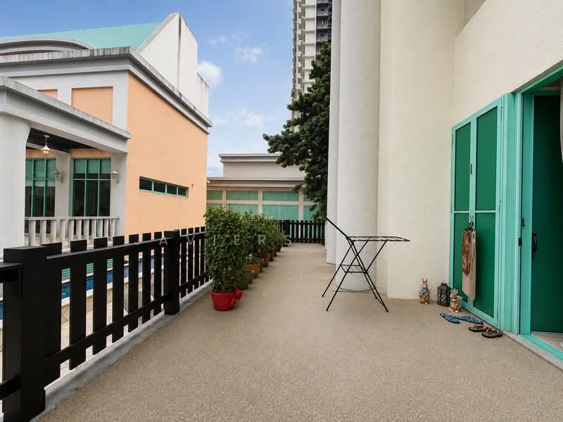 Hazel Park Condo, 21 Hazel Park Condo, 3 Bedrooms, 1,754 sqft, Condominium For Sale, by Javiers Sito, 500174600 - Balcony - PropertyGuru.com.sg
