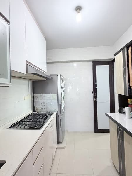 995A Buangkok Crescent, 995A Buangkok Crescent, 2 Bedrooms, 721 sqft, HDB Flat For Sale, by Mohammed Fiajudeen, 500174602 - Kitchen - PropertyGuru.com.sg