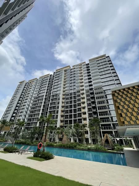 Penrose, 20 Sims Drive, 1 Bedroom, 484 sqft, Condominium For Rent, by Eugene Tay, 500174615 - Exterior - PropertyGuru.com.sg