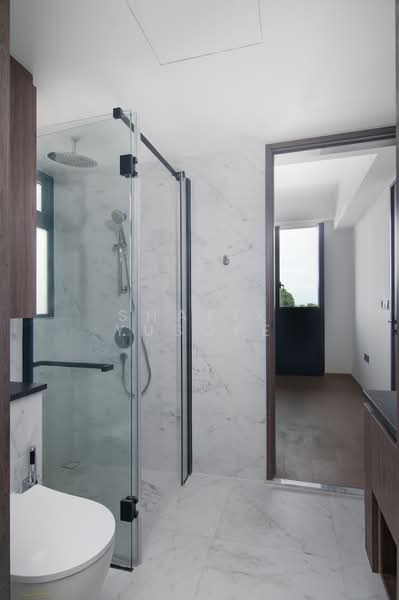 Sceneca Residence, 26 Tanah Merah Kechil Link, 3 Bedrooms, 1,044 sqft, Condominium For Rent, by Shafik Yusope, 500174624 - Bathroom - PropertyGuru.com.sg