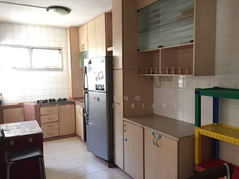 479 Sembawang Drive, 479 Sembawang Drive, 3 Bedrooms, 947 sqft, HDB Flat For Sale, by Zheng Yanhui(Alex), 500174626 - Kitchen - PropertyGuru.com.sg