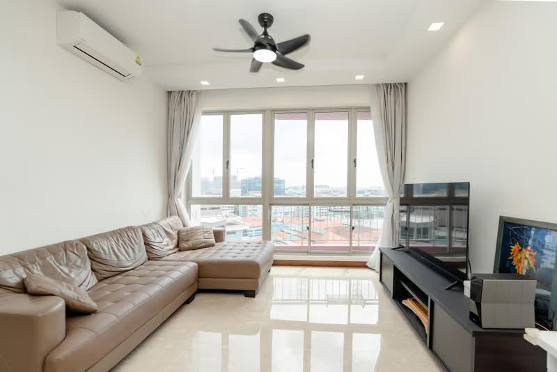 Rosewood, 1 Rosewood Drive, Room Rental, 150 sqft, Condominium For Rent, by Vincent Tay, 500174627 - Living Room - PropertyGuru.com.sg