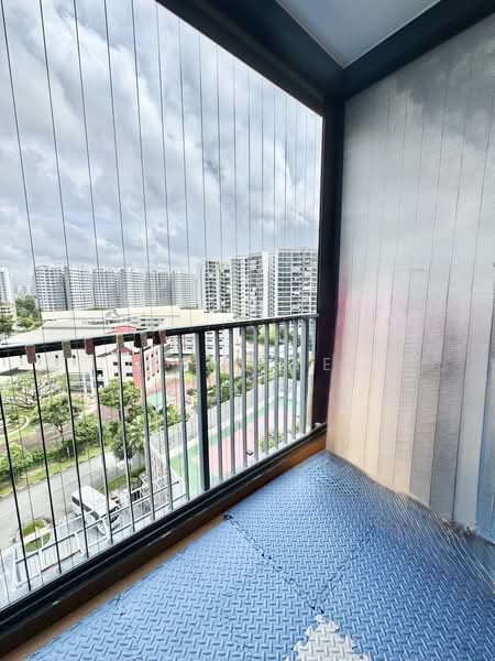 Kingsford Waterbay, 68 Upper Serangoon View, 3 Bedrooms, 861 sqft, Condominium For Sale, by Jeryl Yee, 500174632 - Balcony - PropertyGuru.com.sg