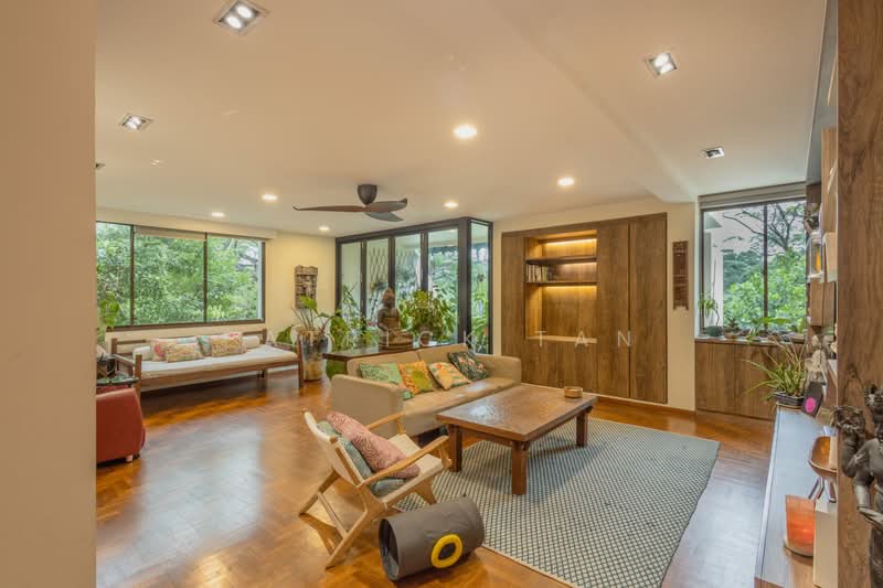Cheap! Within 1km from RGS! Renovated 4 Storey Corner Townhouse!, , 5 Bedrooms, 2,896 sqft, Town House For Sale, by Patrick Tan, 500174637 - Living Room - PropertyGuru.com.sg