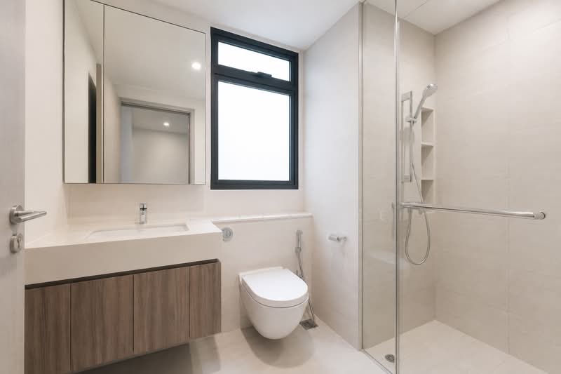C.H.E.A.P 3 Bed plus Study within 1km to Rosyth Primary, , 3 Bedrooms, 904 sqft, Condominium For Sale, by Wesley Lee, 500174639 - Bathroom - PropertyGuru.com.sg