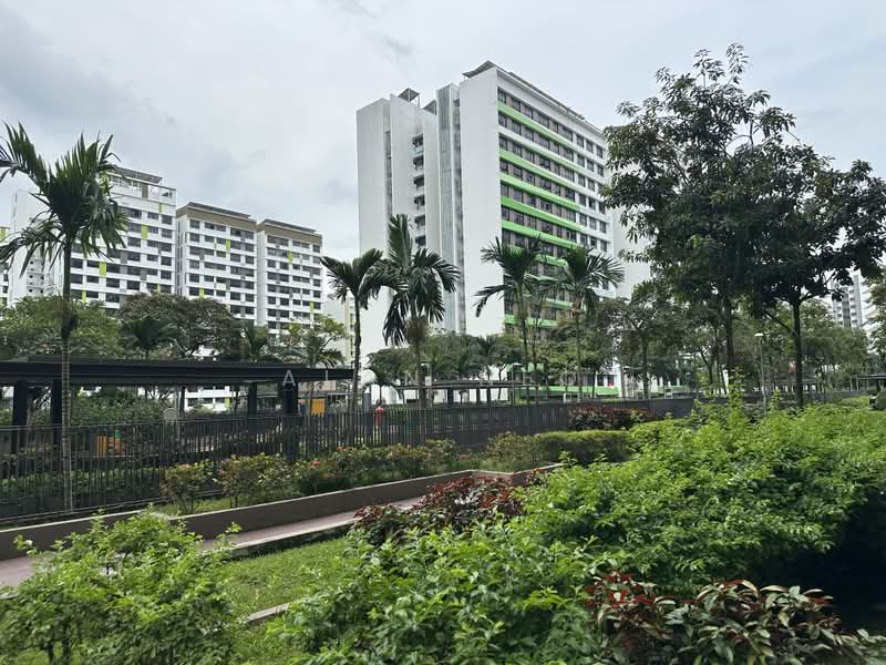 605D Tampines Street 61, 605D Tampines Street 61, 3 Bedrooms, 990 sqft, HDB Flat For Sale, by Alan Neo, 500174640 - Exterior - PropertyGuru.com.sg