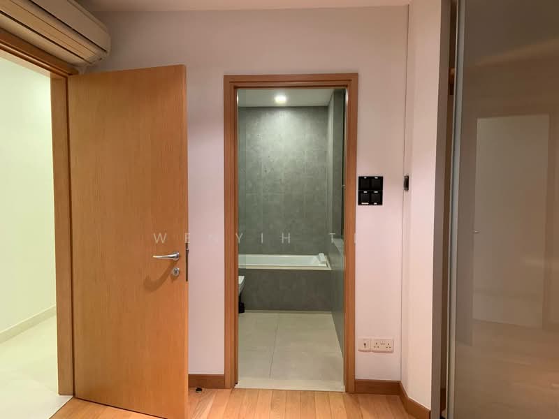 The Lumos, 9 Leonie Hill, 1 Bedroom, 700 sqft, Apartment For Sale, by Wenyih Teo, 500174646 - Bathroom - PropertyGuru.com.sg