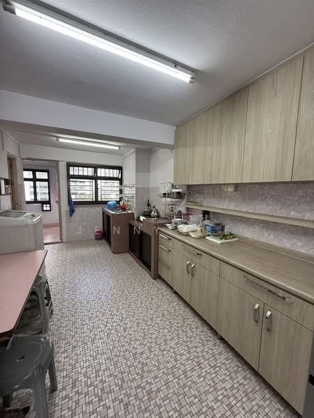 82 Whampoa Drive, 82 Whampoa Drive, 2 Bedrooms, 710 sqft, HDB Flat For Sale, by Jenny Lee, 500174658 - Kitchen - PropertyGuru.com.sg