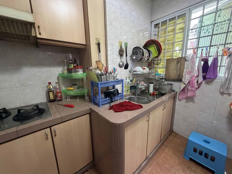 Investment HDB shophouse for sale in the heart of Bedok Reservoir, , 1,600 sqft, Shop / Shophouse For Sale, by Pristine Lim, 500174668 - Kitchen - CommercialGuru.com.sg