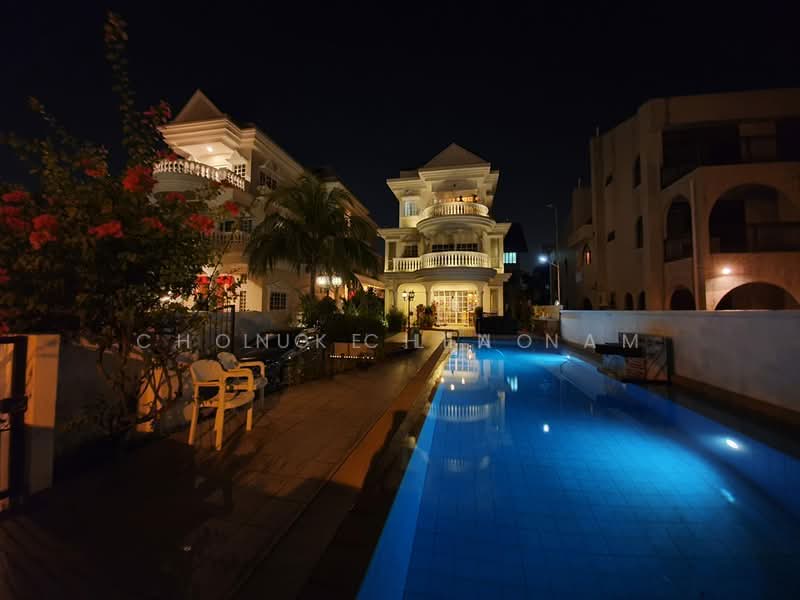 VILLA FOR MULTI GENERATIONS, TELOK KURAU. SOUTH-EAST FACING, SMALL LANE OFF TELOK KURAU, 10+ Bedrooms, 7,000 sqft, Detached House For Sale, by Chong Chen Nam, 500174670 - Exterior - PropertyGuru.com.sg