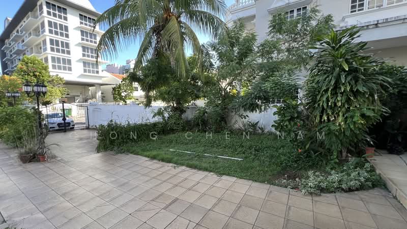 VILLA FOR MULTI GENERATIONS, TELOK KURAU. SOUTH-EAST FACING, SMALL LANE OFF TELOK KURAU, 10+ Bedrooms, 7,000 sqft, Detached House For Sale, by Chong Chen Nam, 500174670 - Exterior - PropertyGuru.com.sg